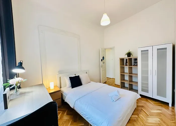 Rakoczi City Apartment
